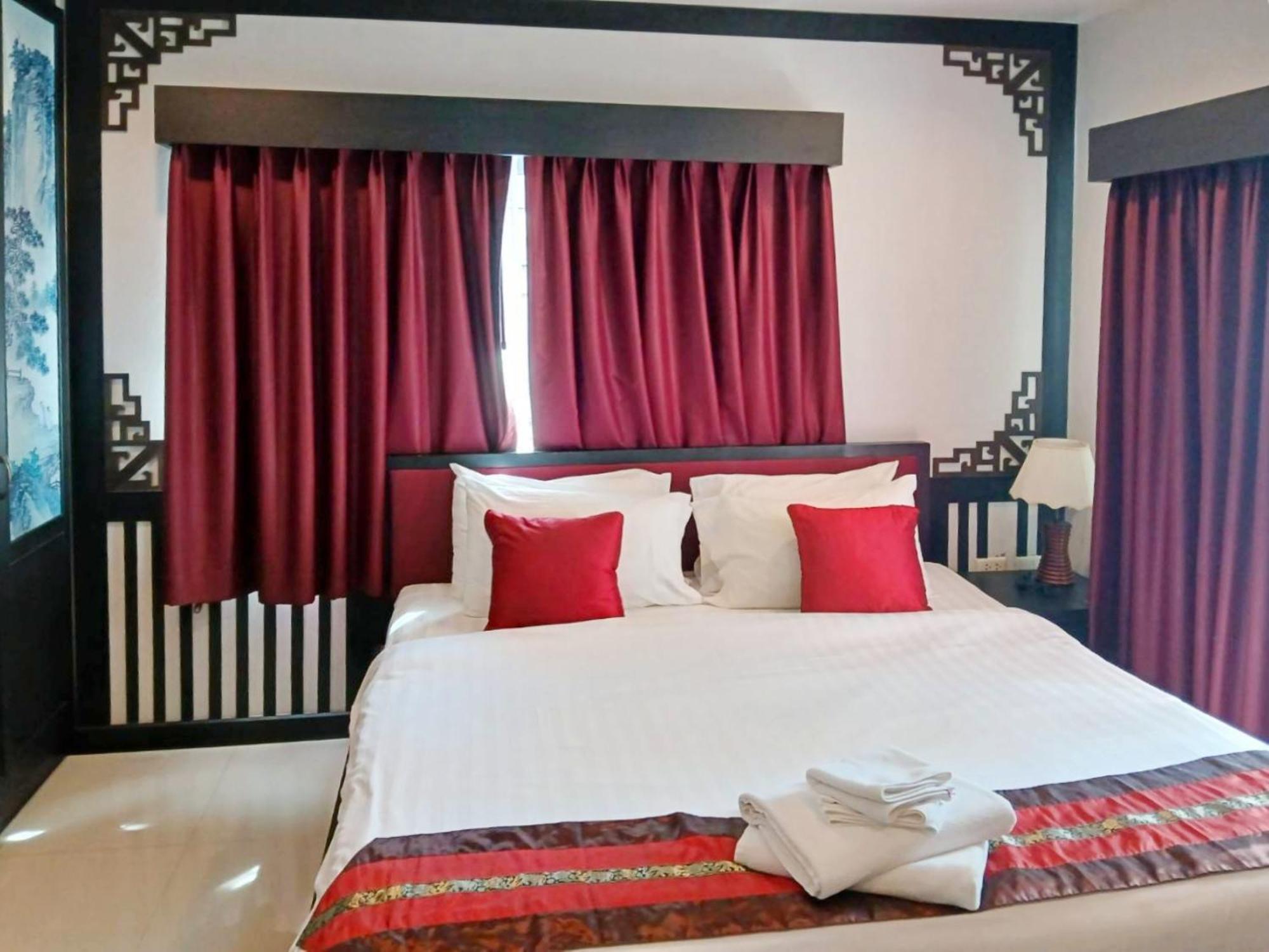 Sunray Beach Hotel Patong Dış mekan fotoğraf