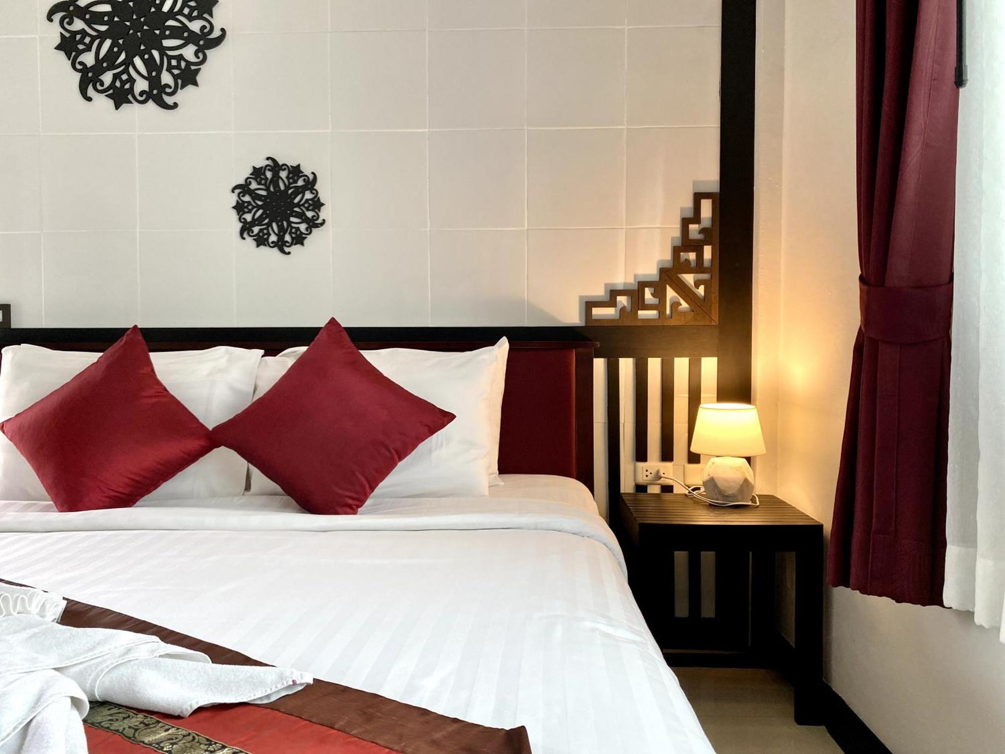 Sunray Beach Hotel Patong Dış mekan fotoğraf