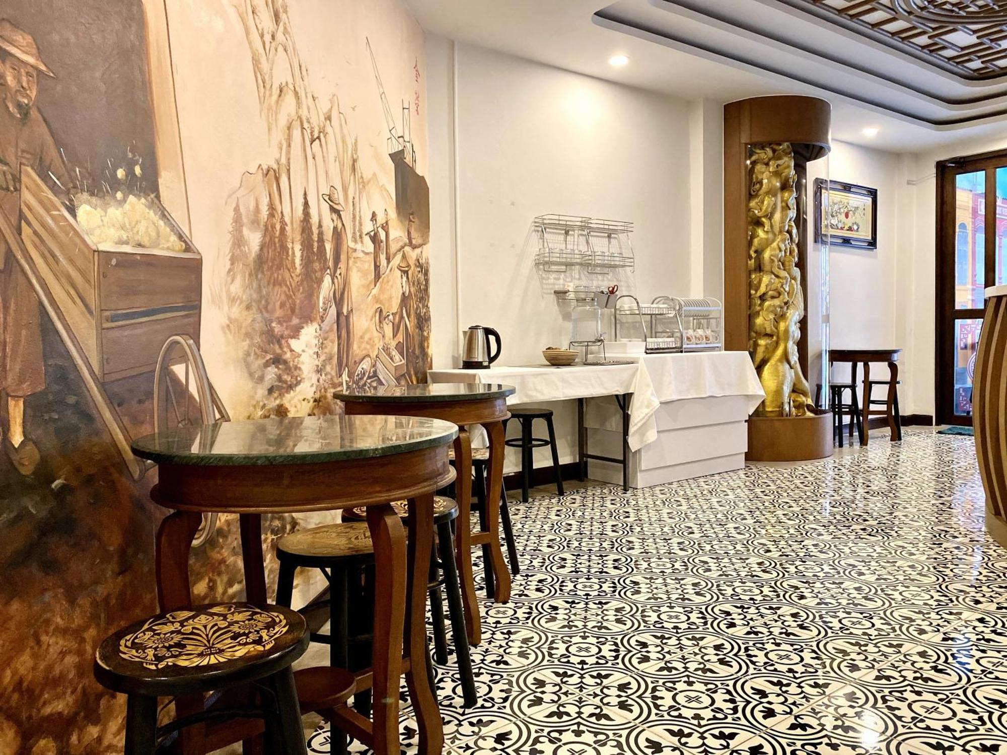 Sunray Beach Hotel Patong Dış mekan fotoğraf