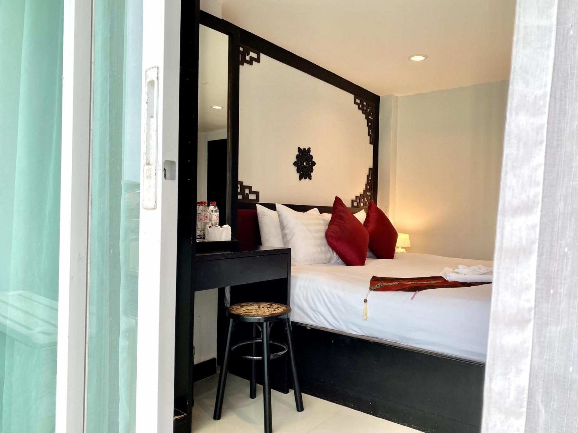 Sunray Beach Hotel Patong Dış mekan fotoğraf