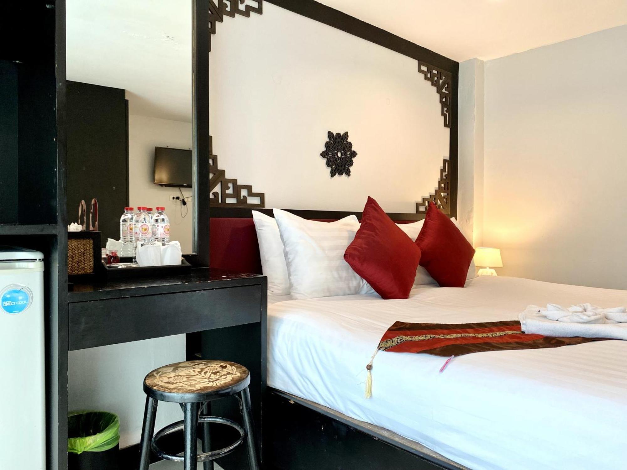 Sunray Beach Hotel Patong Dış mekan fotoğraf