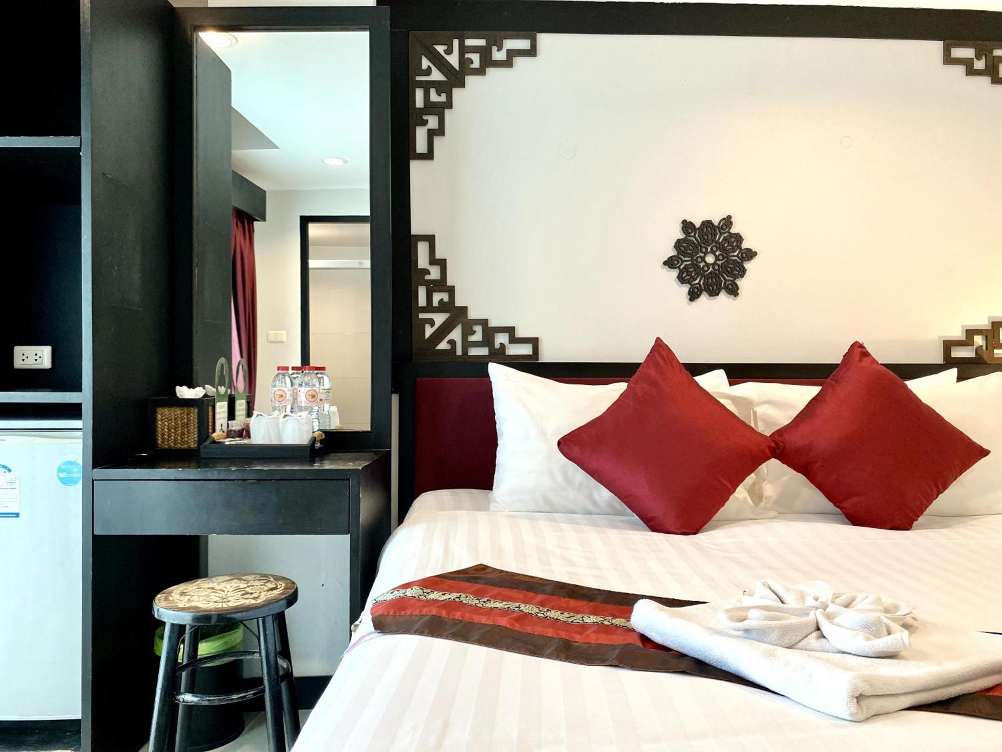Sunray Beach Hotel Patong Dış mekan fotoğraf