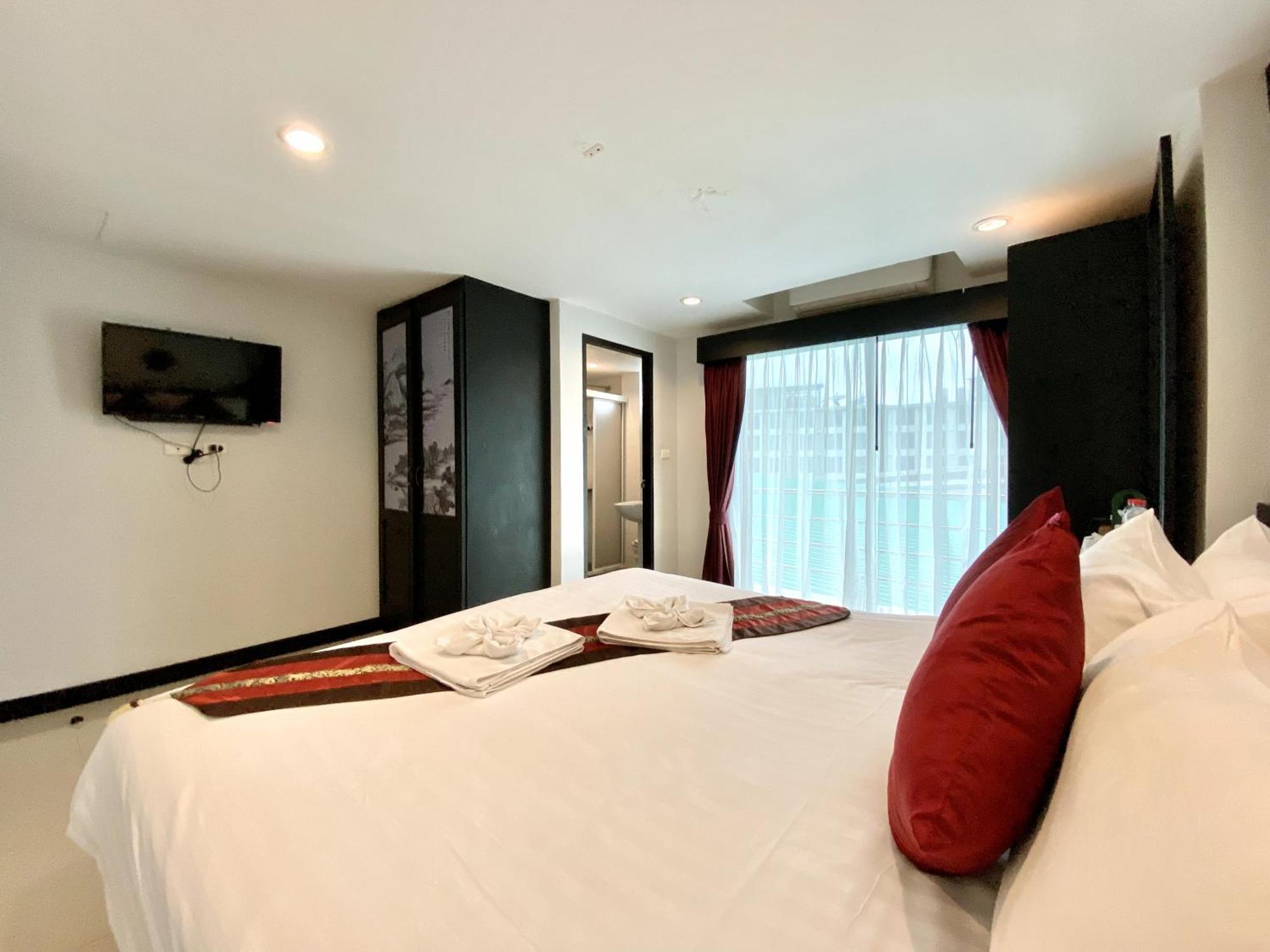 Sunray Beach Hotel Patong Dış mekan fotoğraf