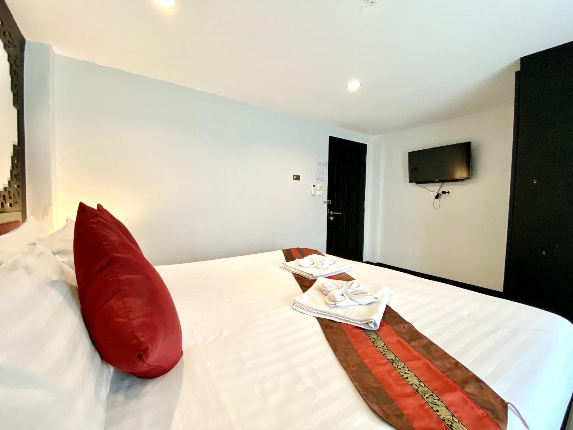 Sunray Beach Hotel Patong Dış mekan fotoğraf